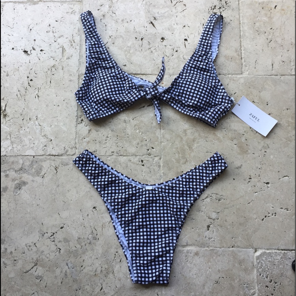Zaful Front tie gingham cheeky bikini set.